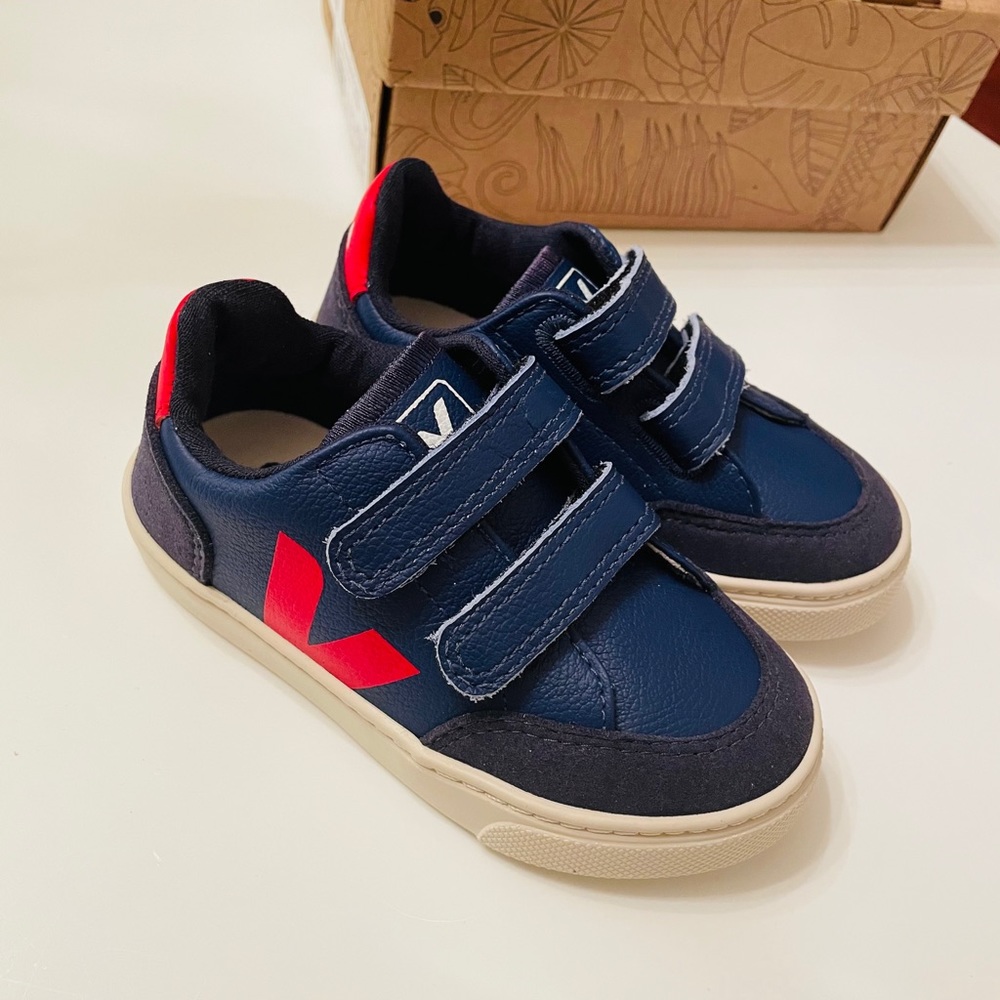 NEW Veja Velcro Sneakers Cobalt, 26